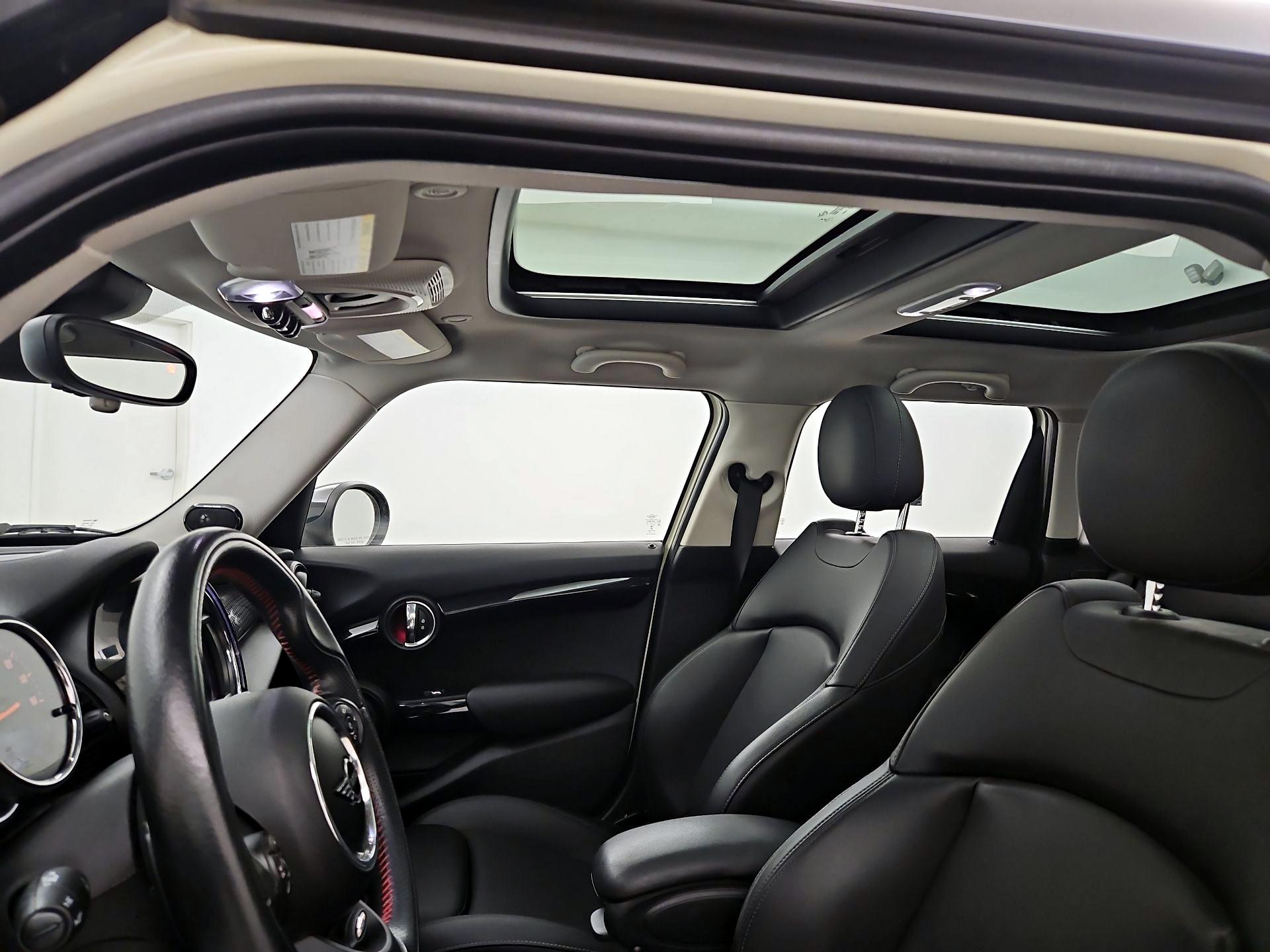 Thumbnail: 2019 MINI Cooper Hardtop - 19