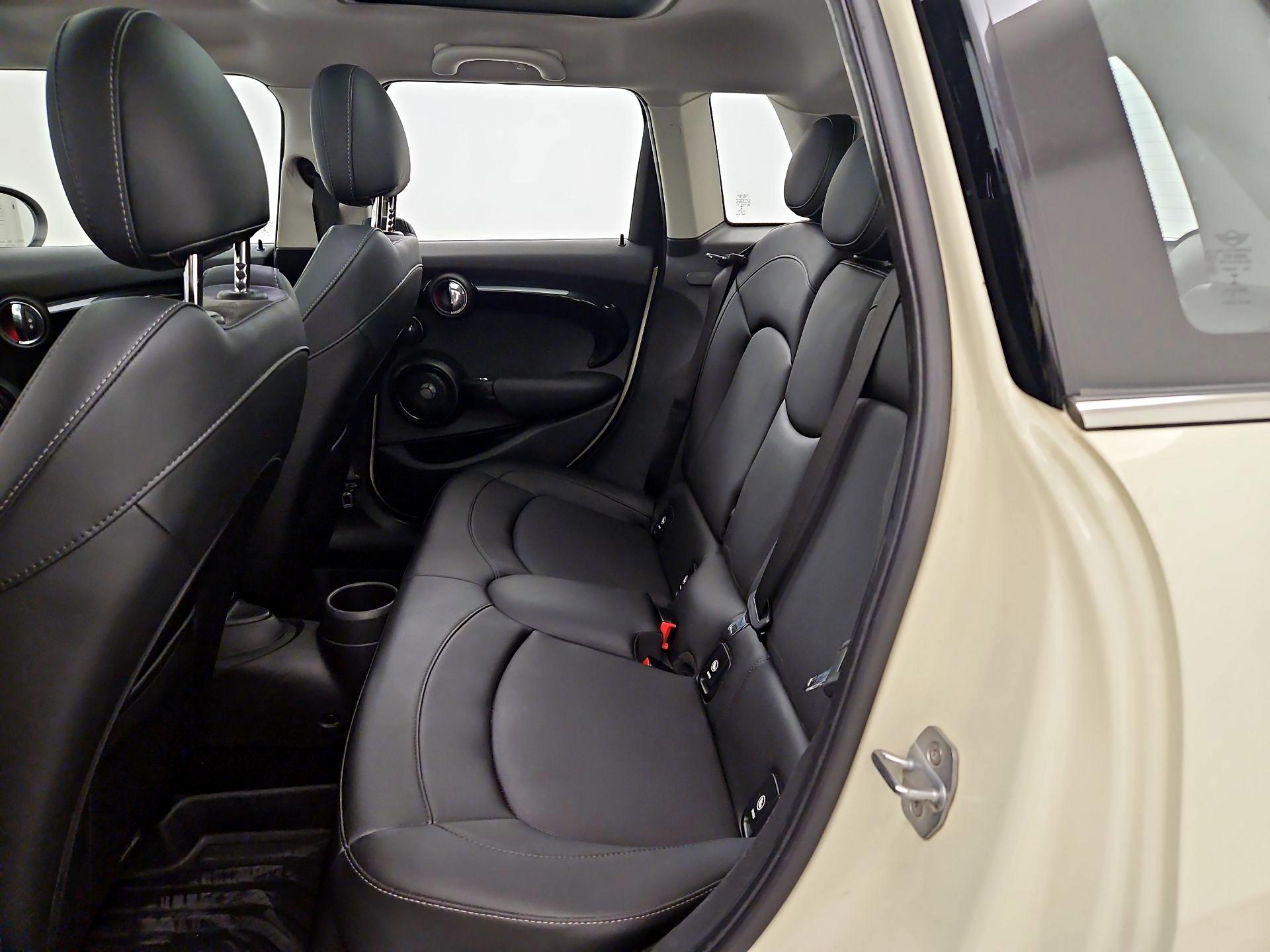 Thumbnail: 2019 MINI Cooper Hardtop - 20