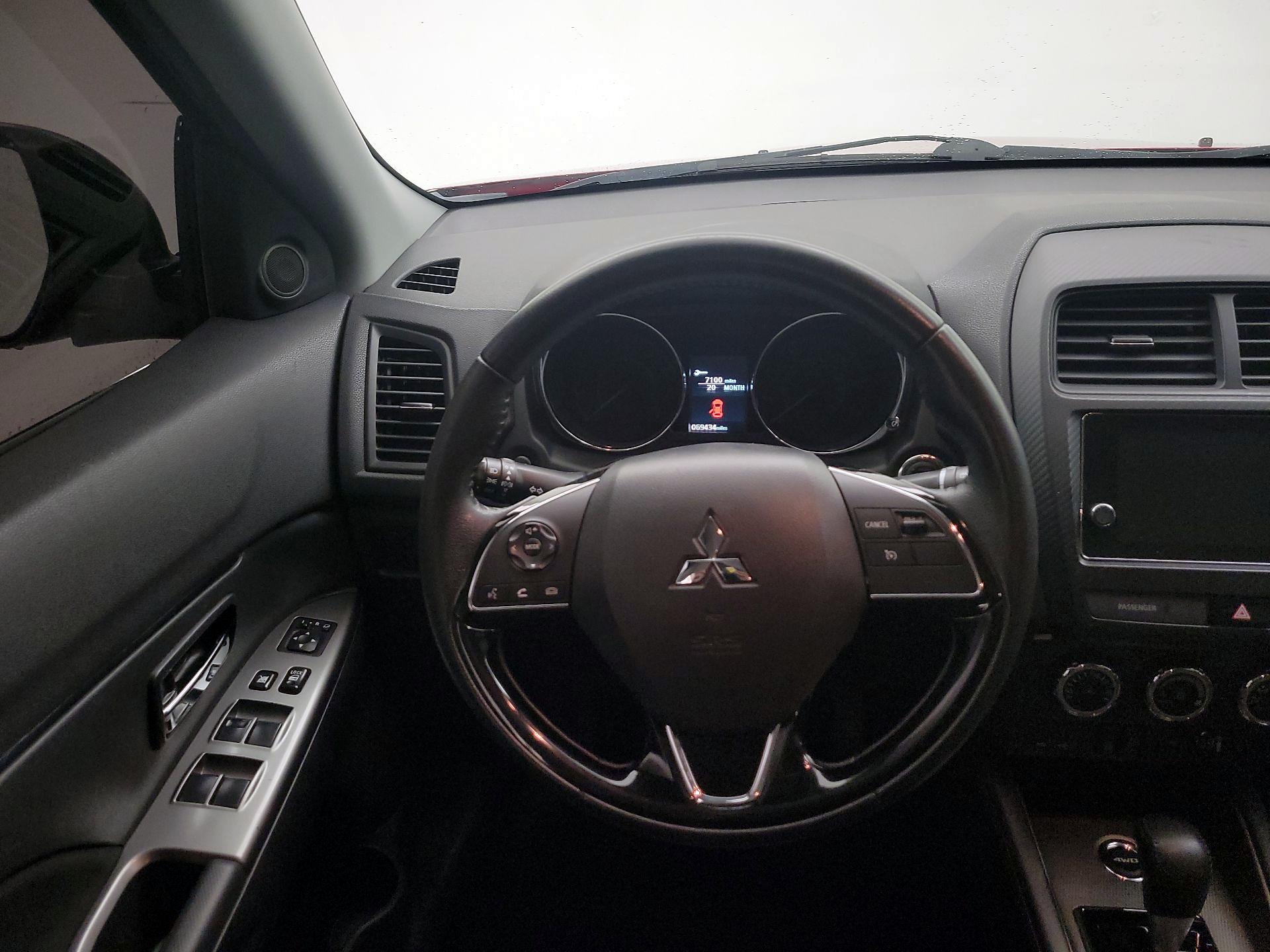 Thumbnail: 2019 Mitsubishi Outlander Sport - 10