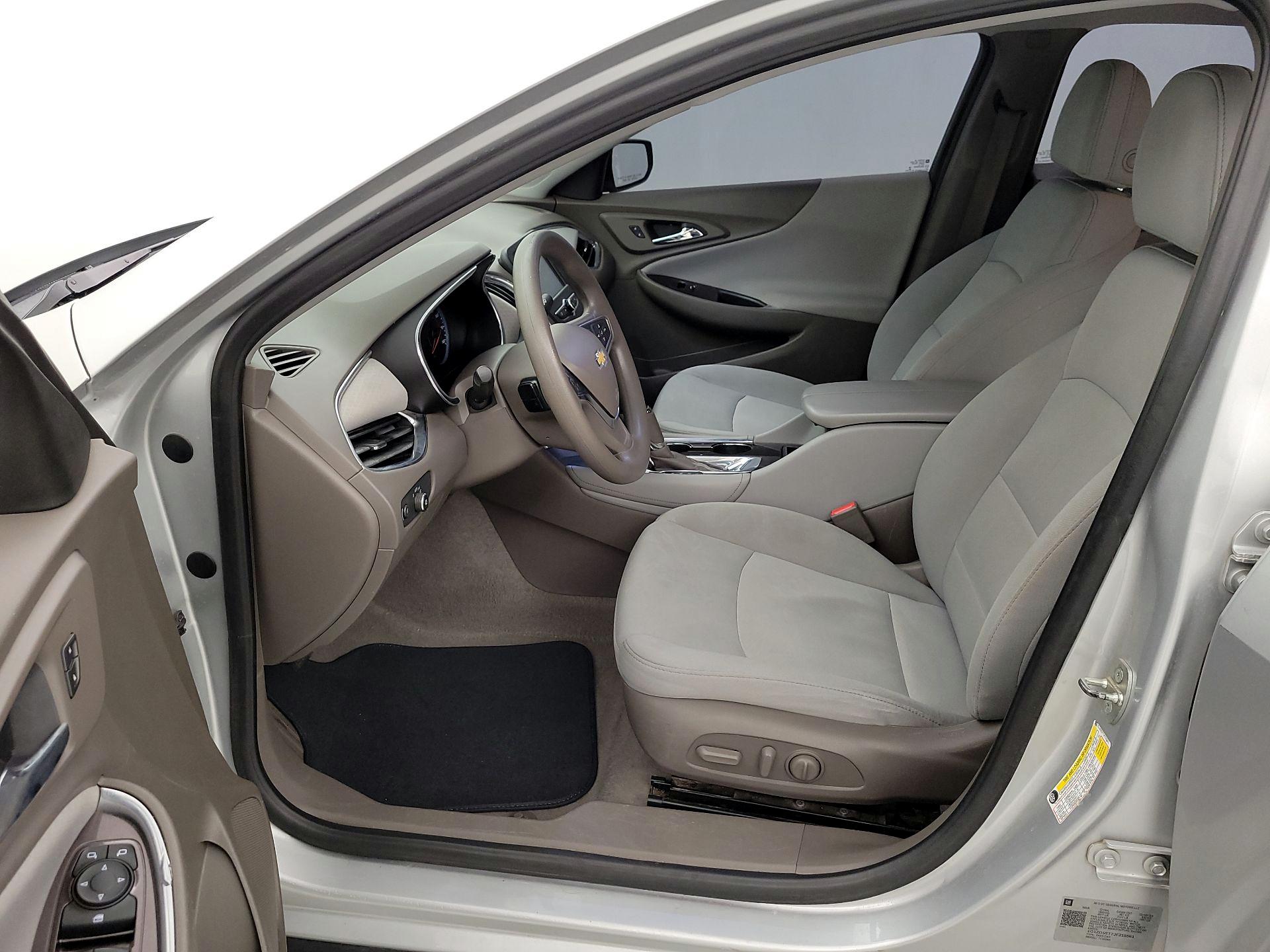 Thumbnail: 2018 Chevrolet Malibu - 11