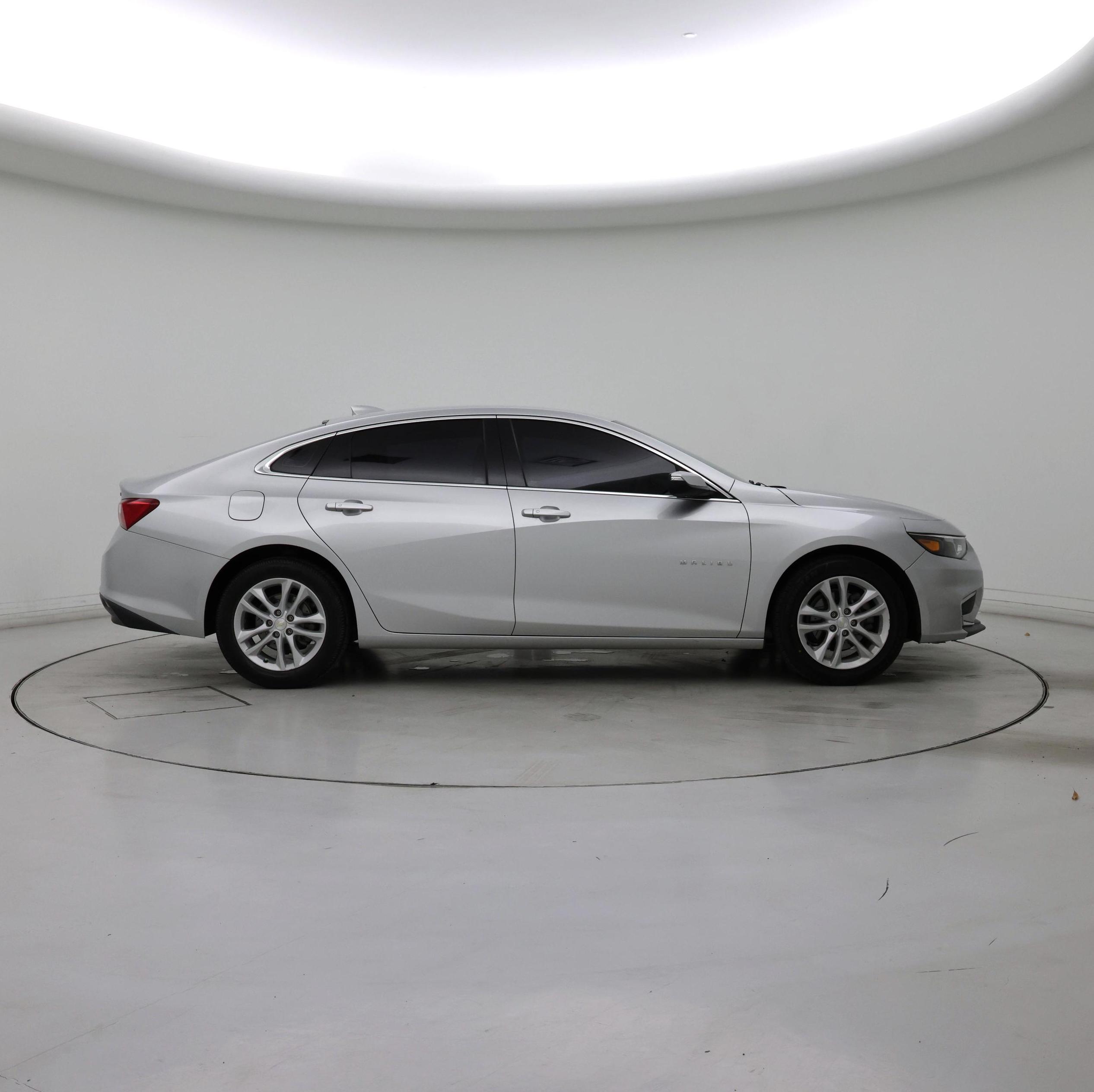 Thumbnail: 2018 Chevrolet Malibu - 7