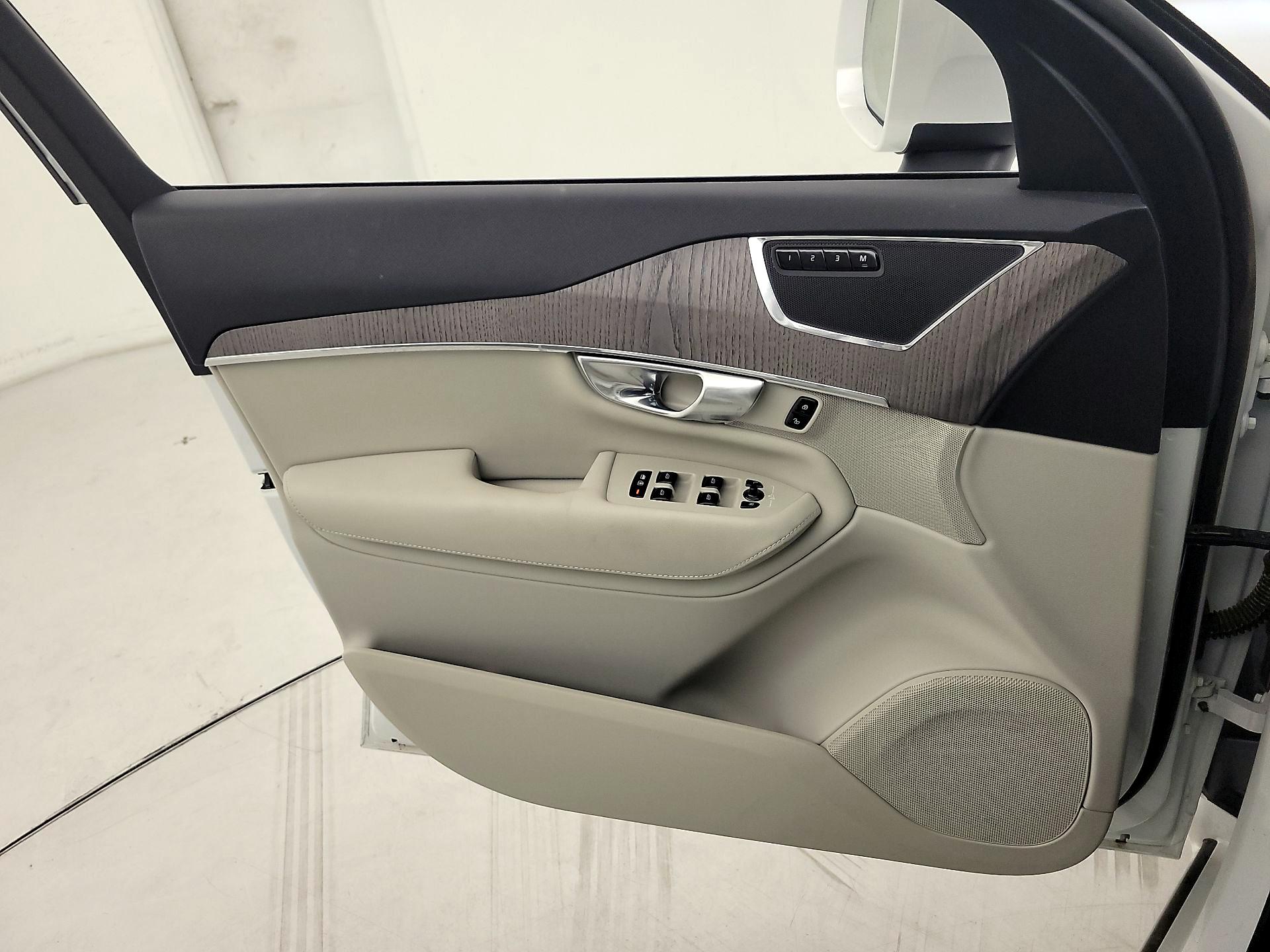 Thumbnail: 2024 Volvo XC90 - 12