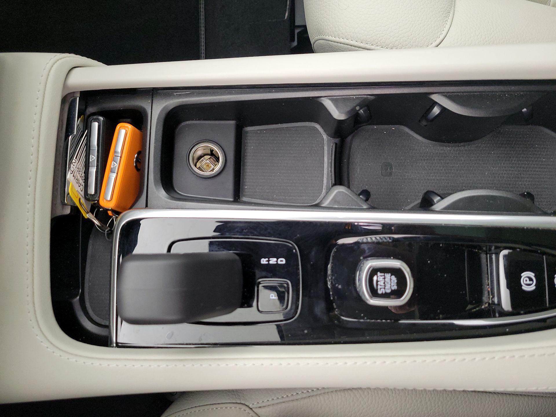 Thumbnail: 2024 Volvo XC90 - 18