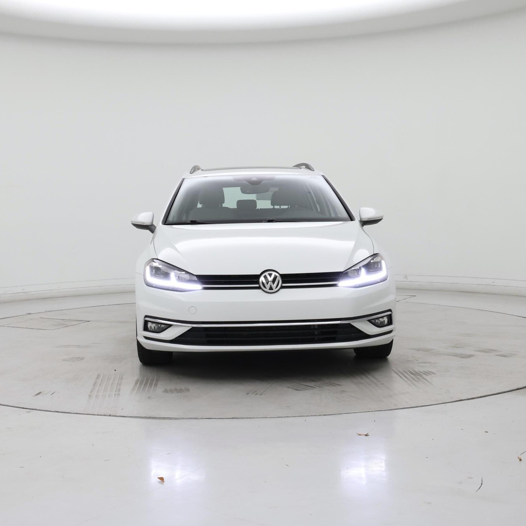 Thumbnail: 2019 Volkswagen Golf - 5