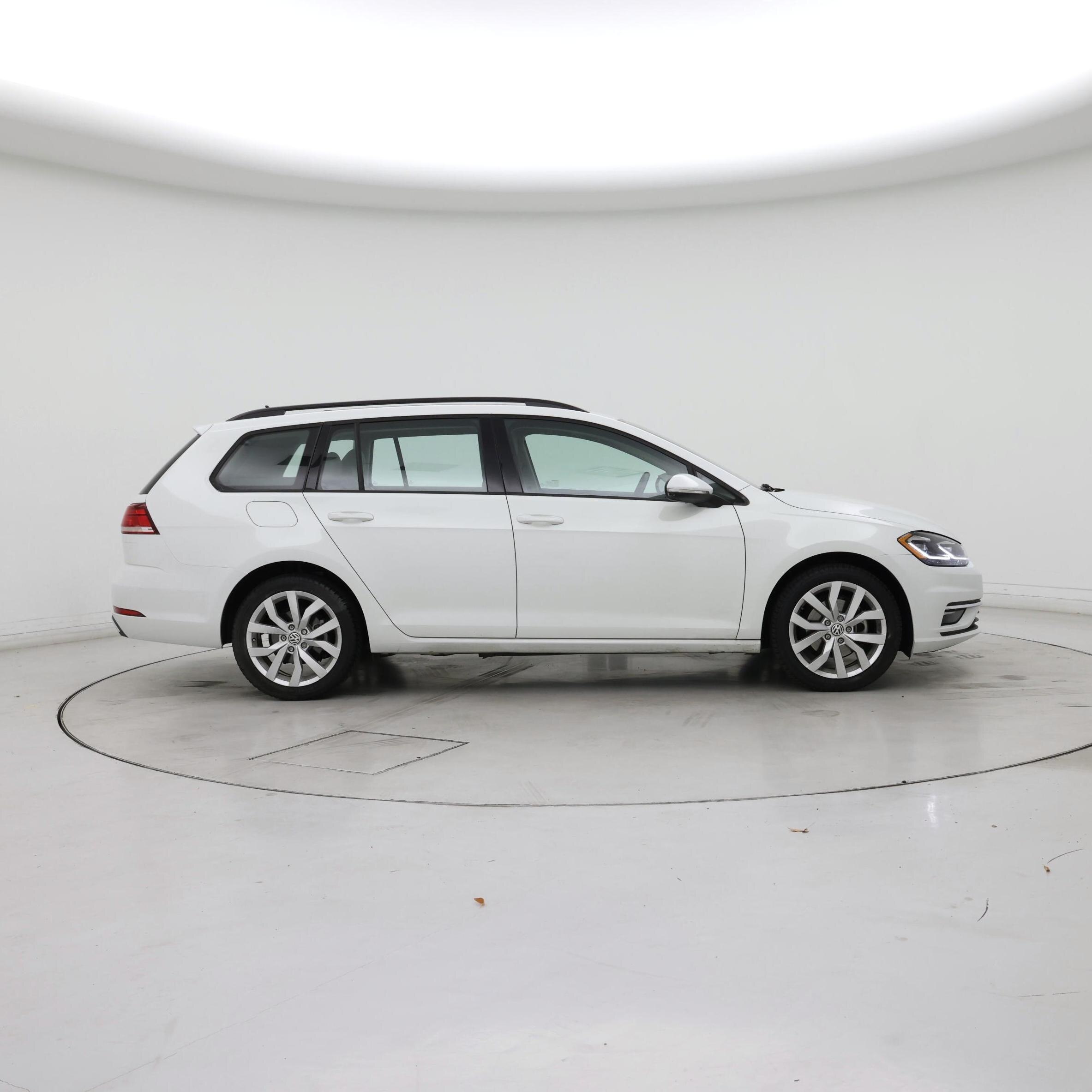 Thumbnail: 2019 Volkswagen Golf - 7