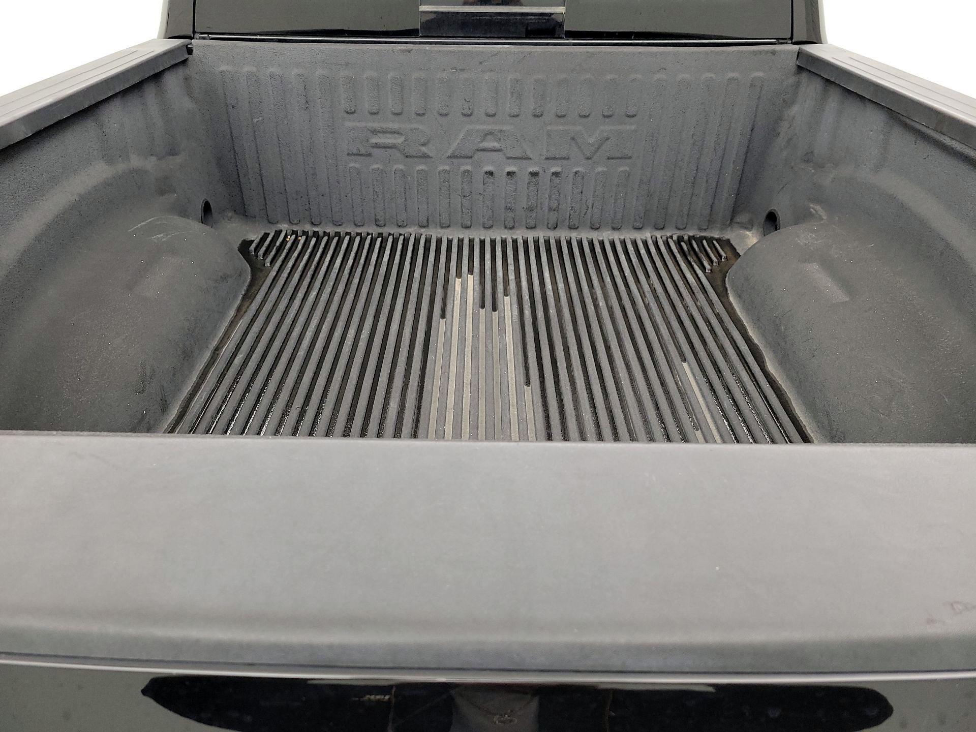 Thumbnail: 2019 RAM 1500 - 16