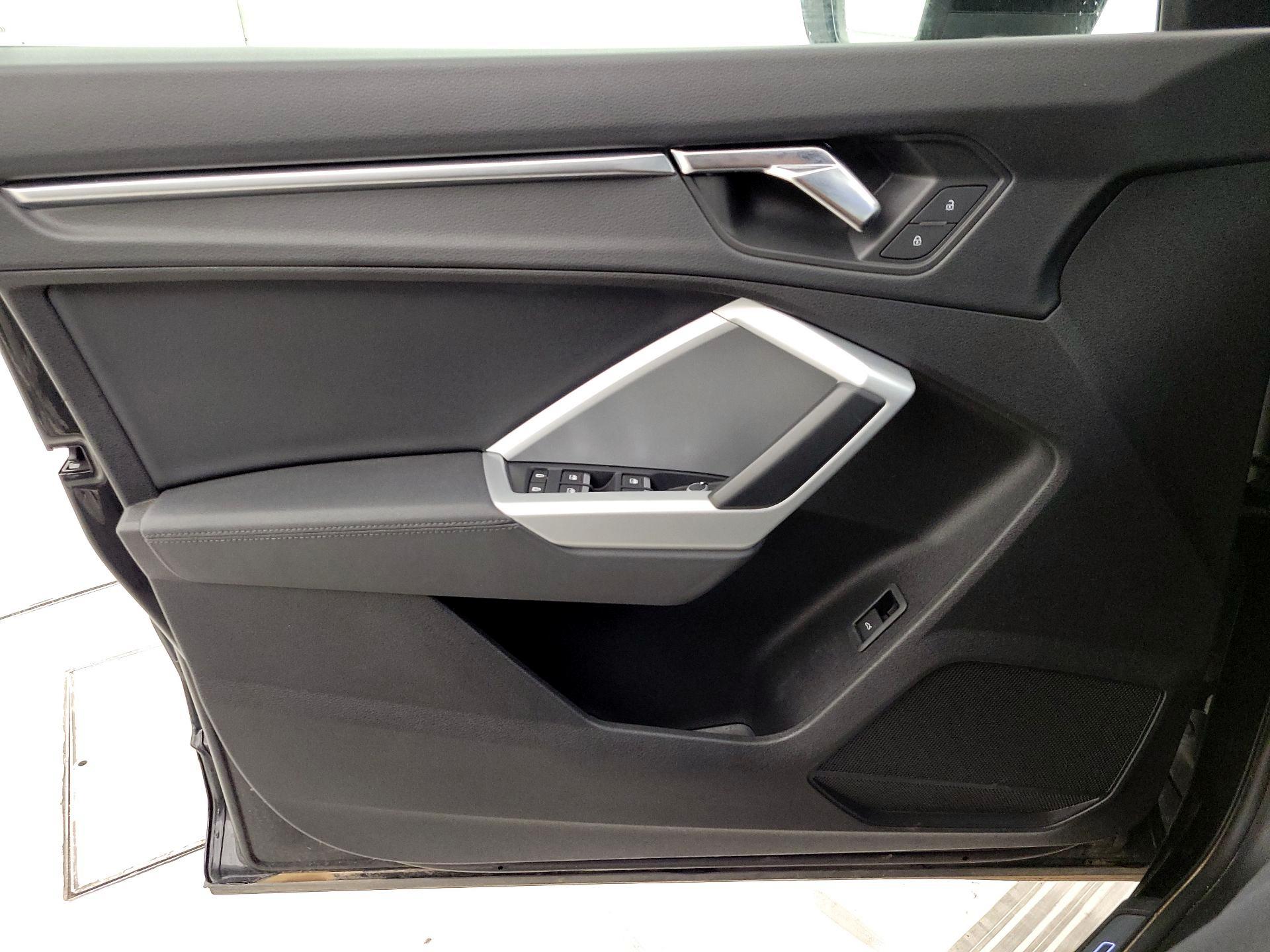 Thumbnail: 2021 Audi Q3 - 12