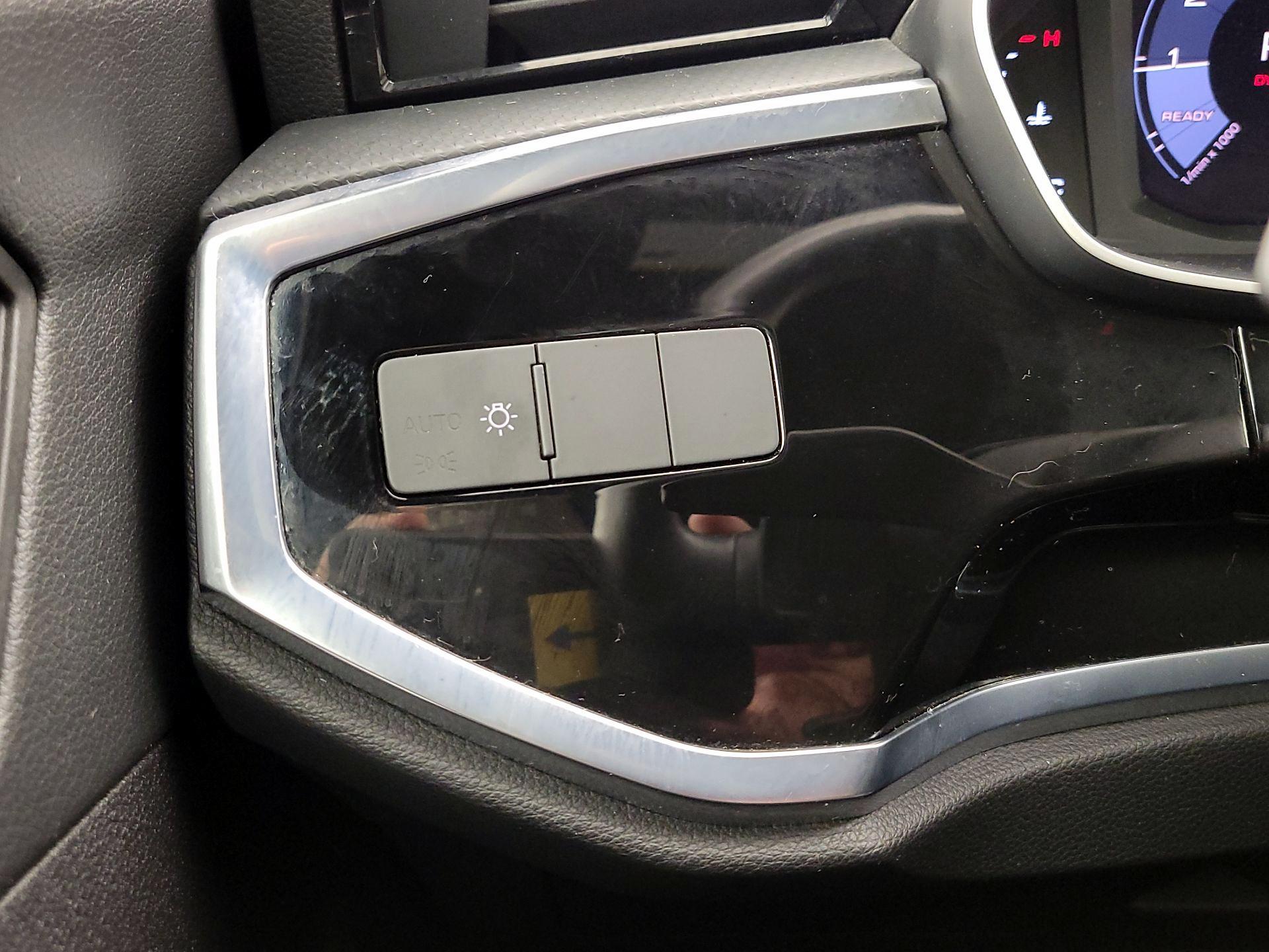 Thumbnail: 2021 Audi Q3 - 13