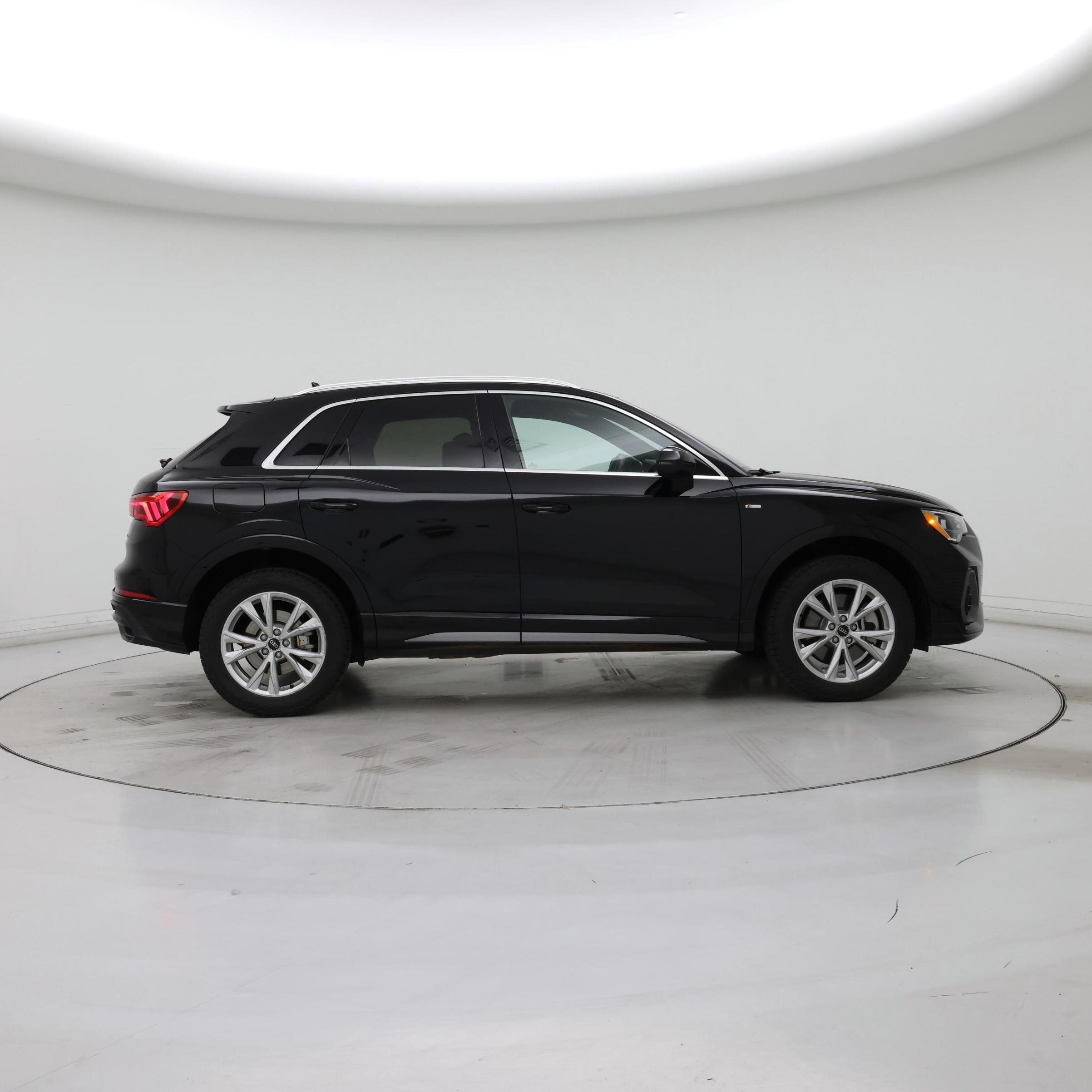 Thumbnail: 2021 Audi Q3 - 7