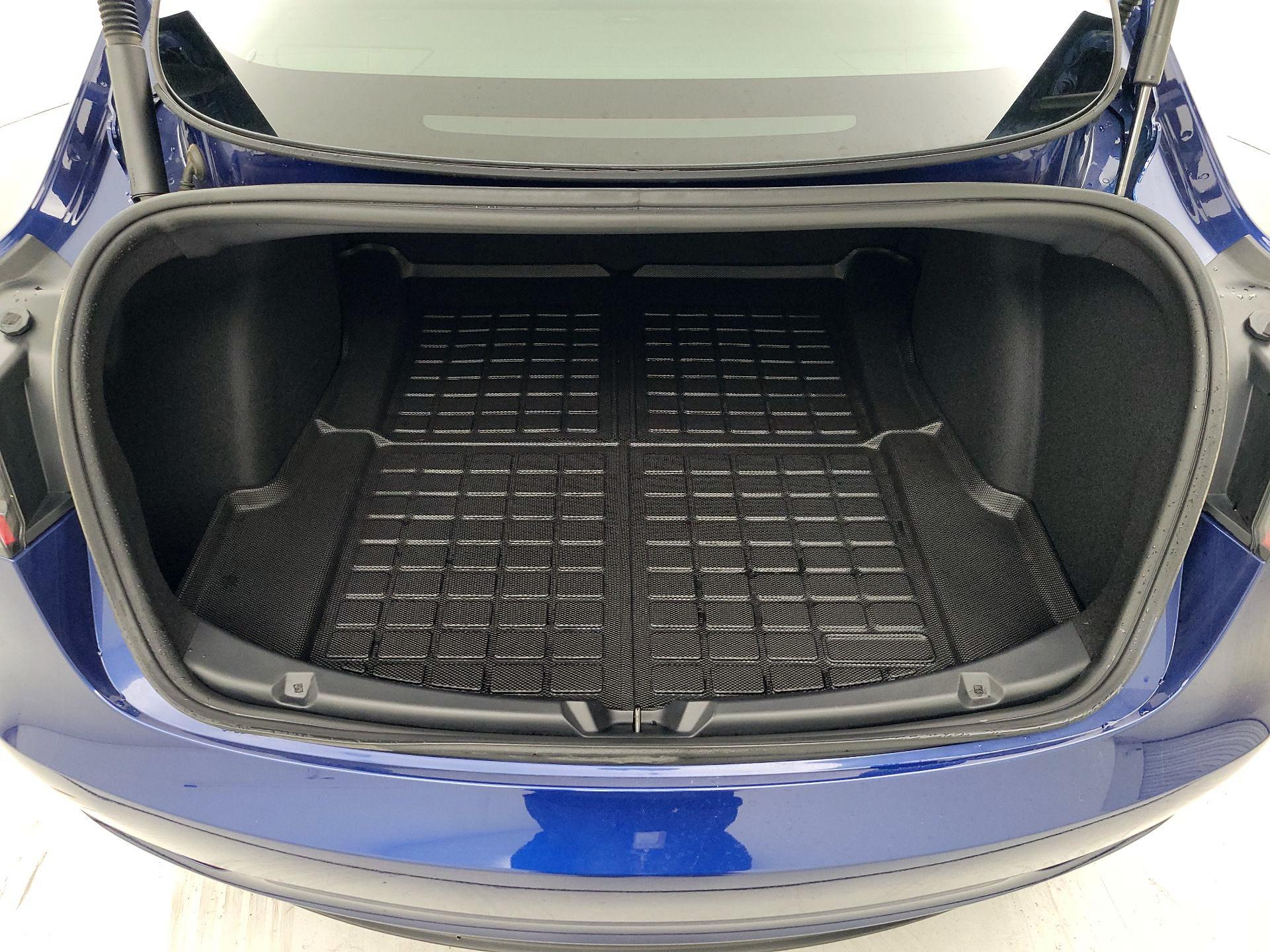 Thumbnail: 2023 Tesla Model 3 - 15