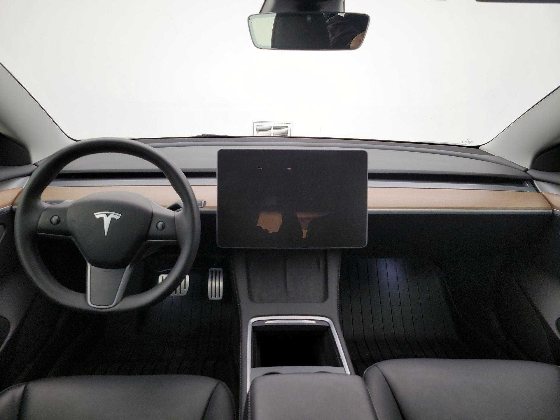 Thumbnail: 2023 Tesla Model 3 - 8