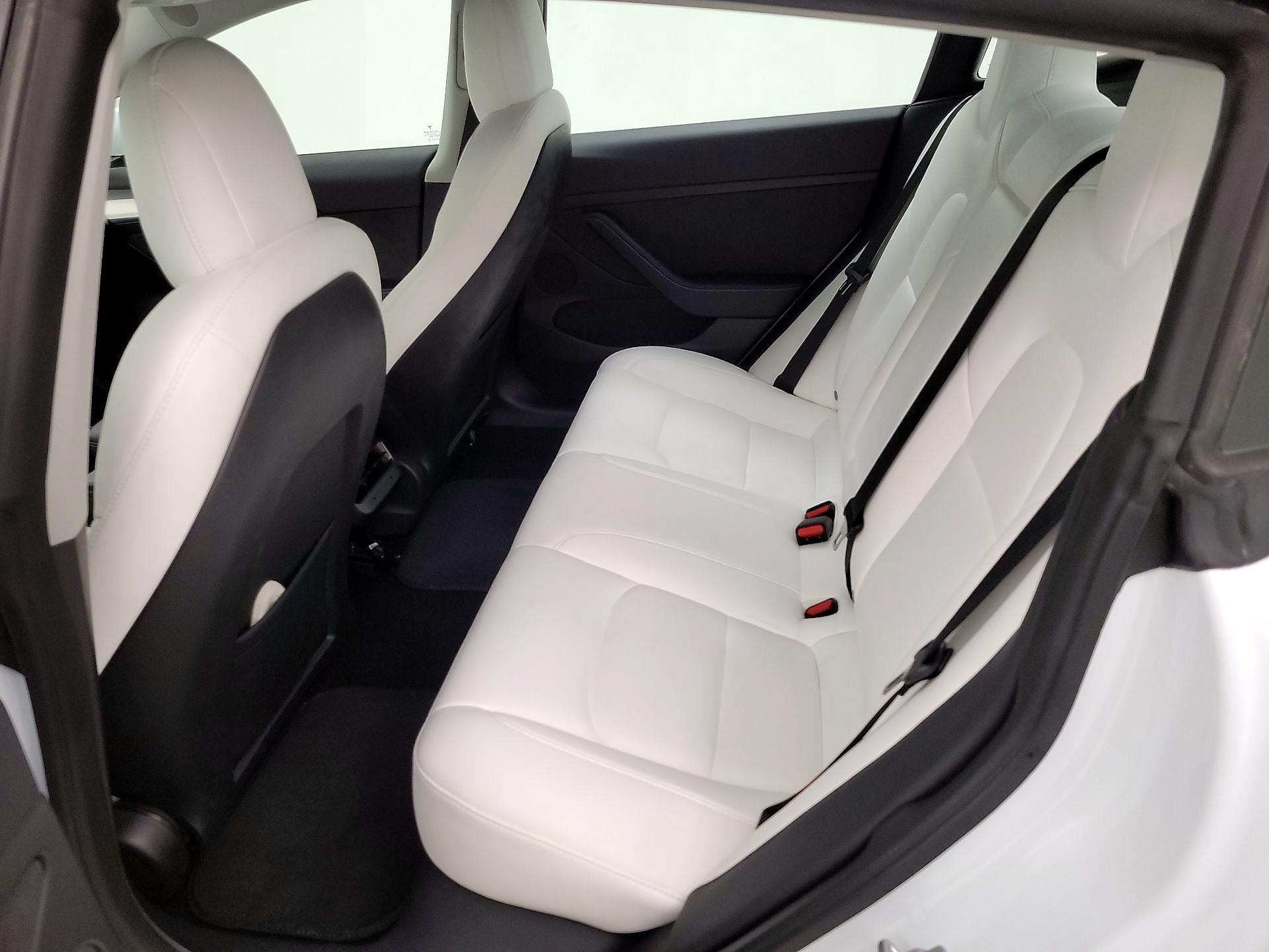 Thumbnail: 2022 Tesla Model 3 - 20