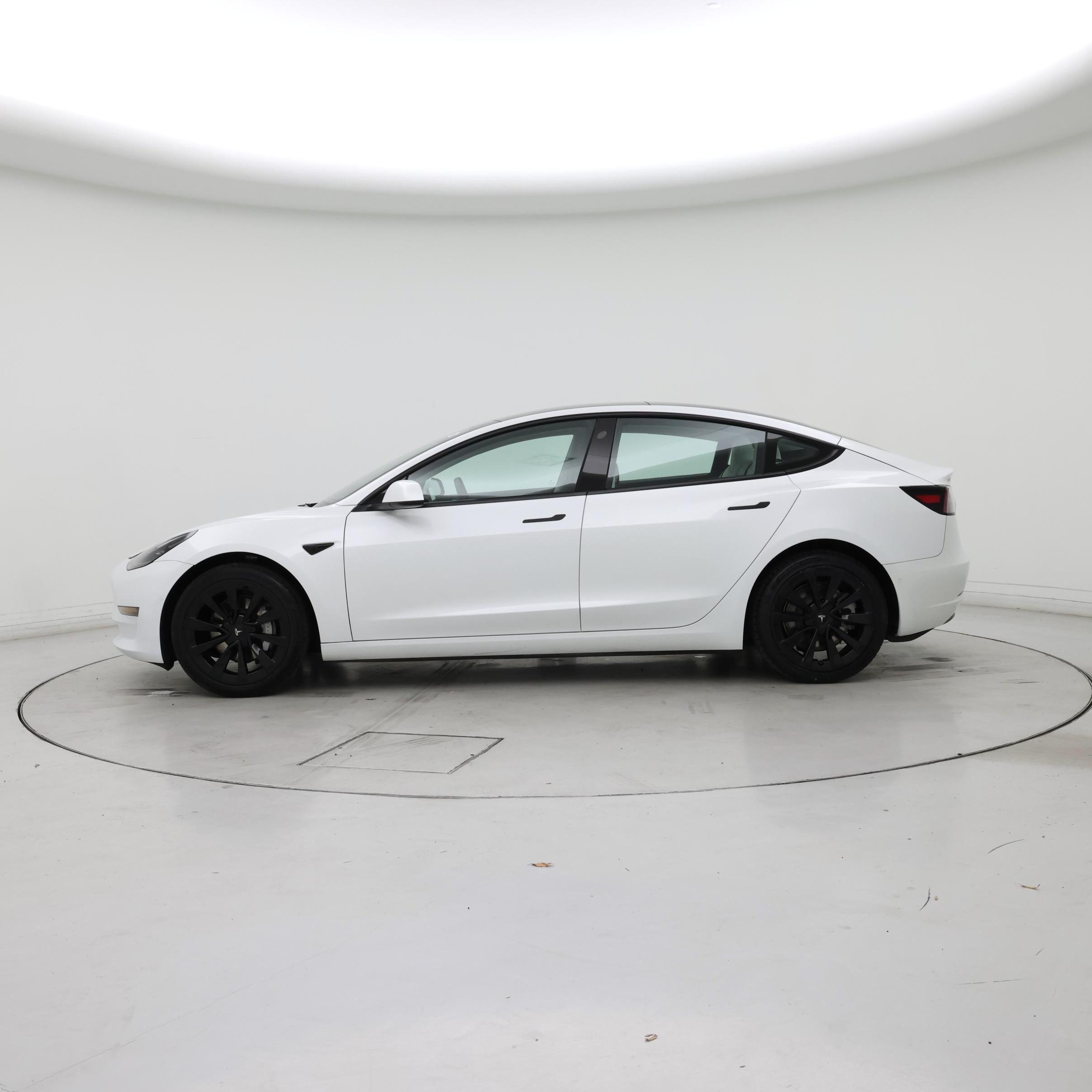 Thumbnail: 2022 Tesla Model 3 - 3