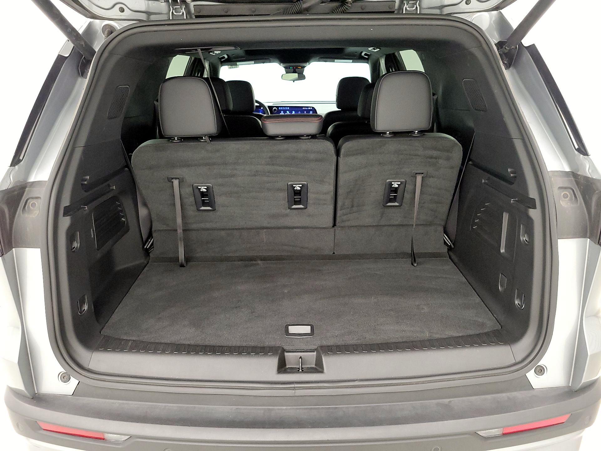 Thumbnail: 2024 Chevrolet Traverse - 19