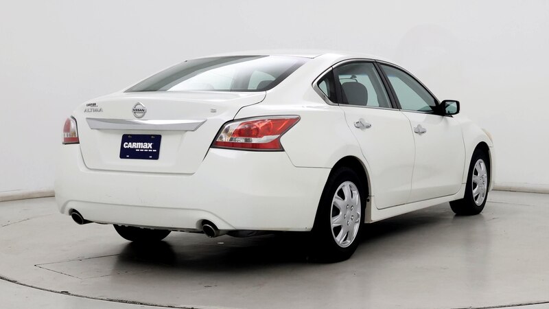 2015 Nissan Altima S 8