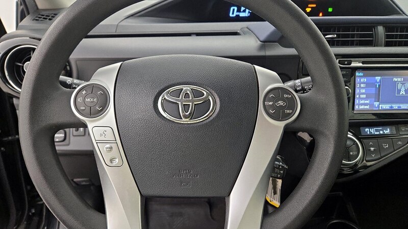 2017 Toyota Prius c Two 10