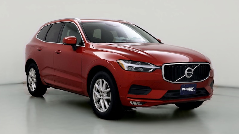 2019 Volvo XC60 T5 Momentum Hero Image