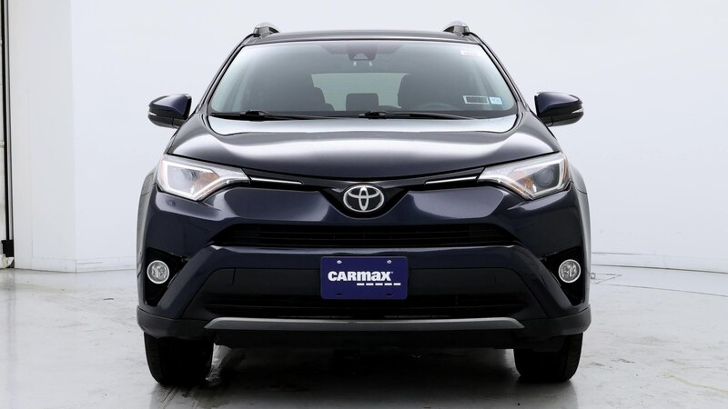 2017 Toyota RAV4 XLE 5