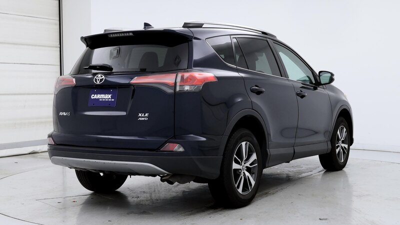 2017 Toyota RAV4 XLE 8