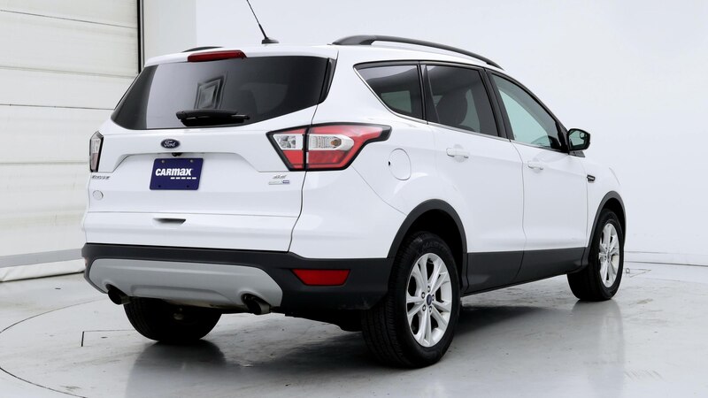 2018 Ford Escape SE 8