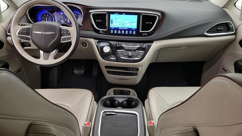 2017 Chrysler Pacifica Limited 9