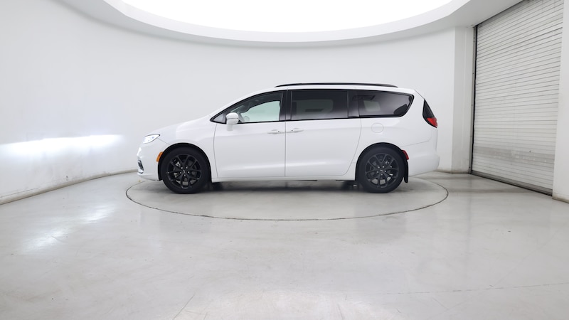 2021 Chrysler Pacifica Touring L 3