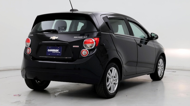 2016 Chevrolet Sonic LT 8