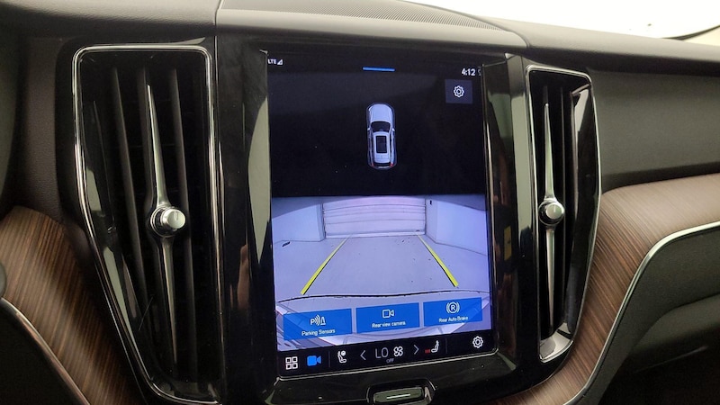 2022 Volvo XC60 B5 Momentum 14