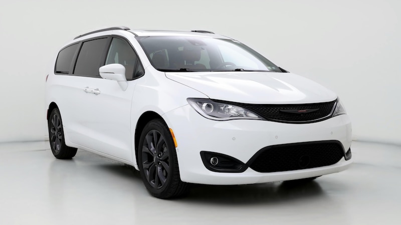 2020 Chrysler Pacifica Limited Hero Image