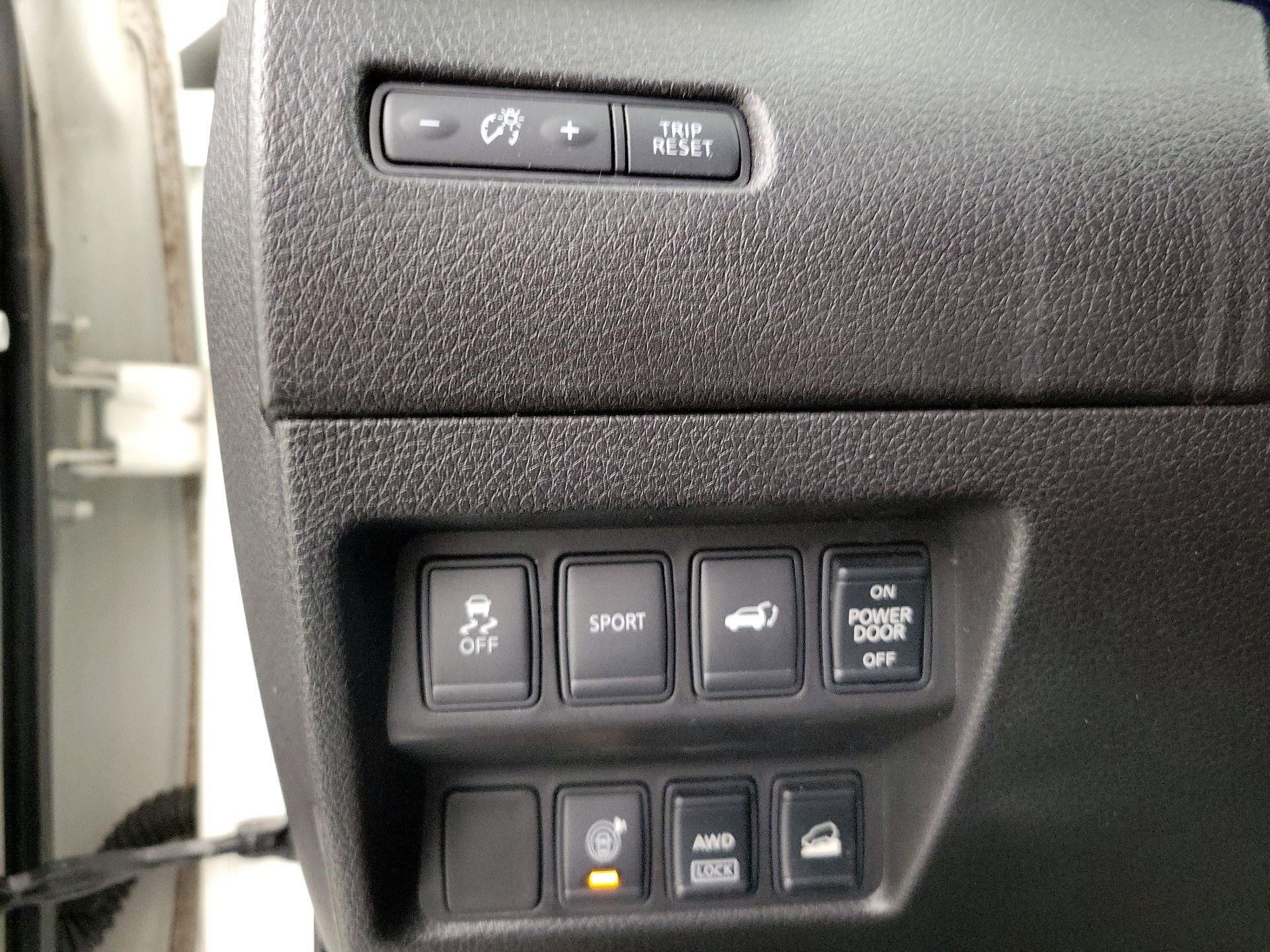 Thumbnail: 2014 Nissan Rogue - 13