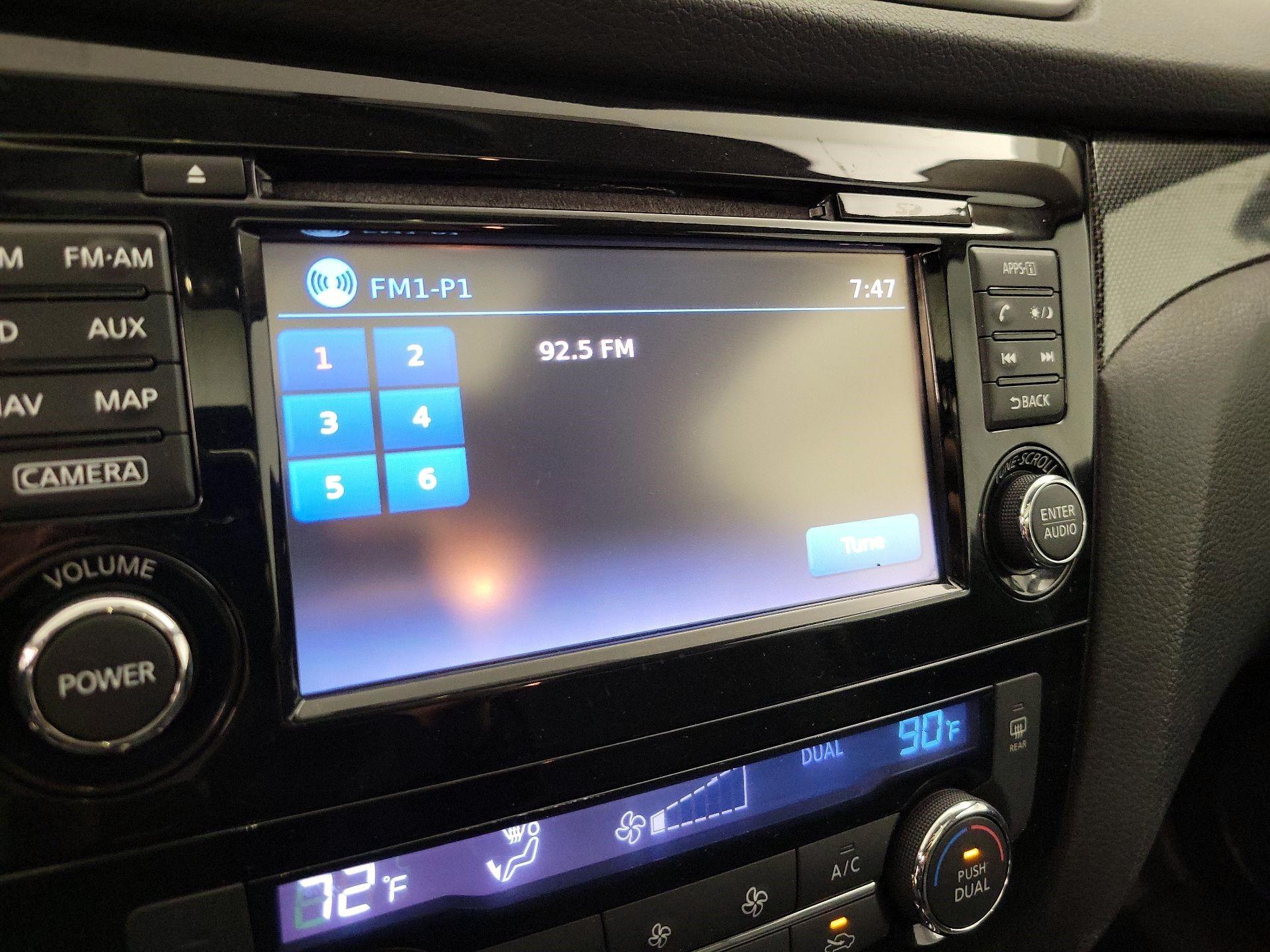 Thumbnail: 2014 Nissan Rogue - 16