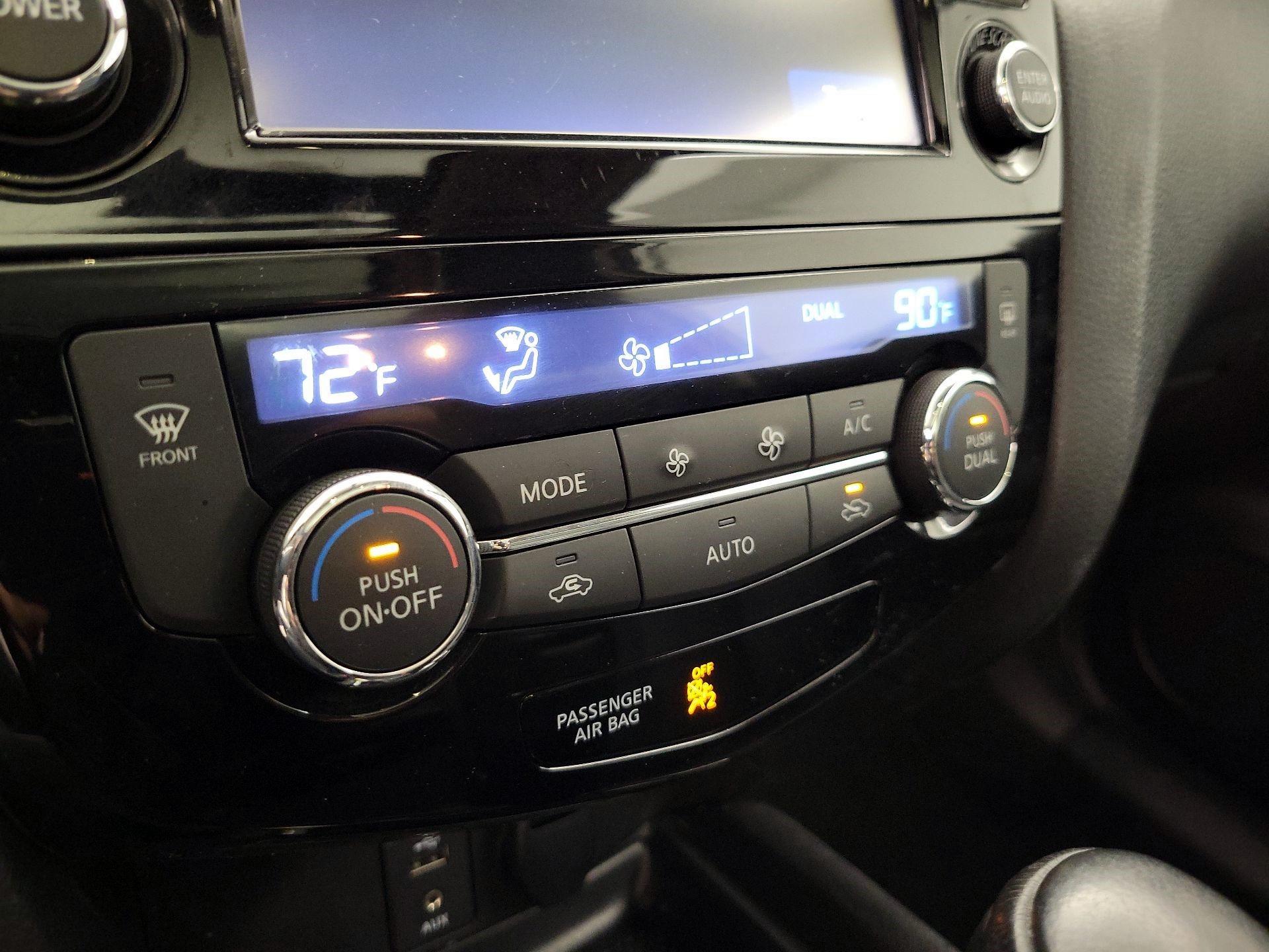 Thumbnail: 2014 Nissan Rogue - 17