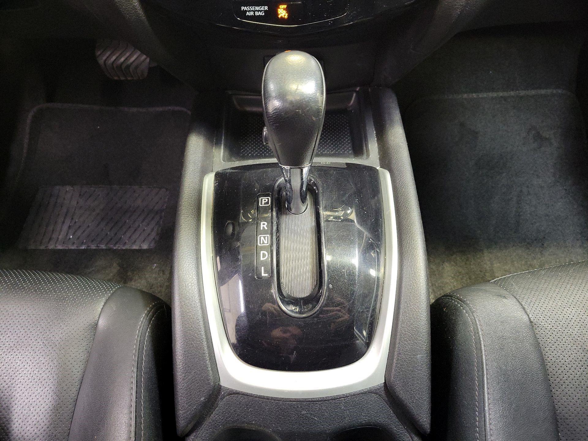 Thumbnail: 2014 Nissan Rogue - 18