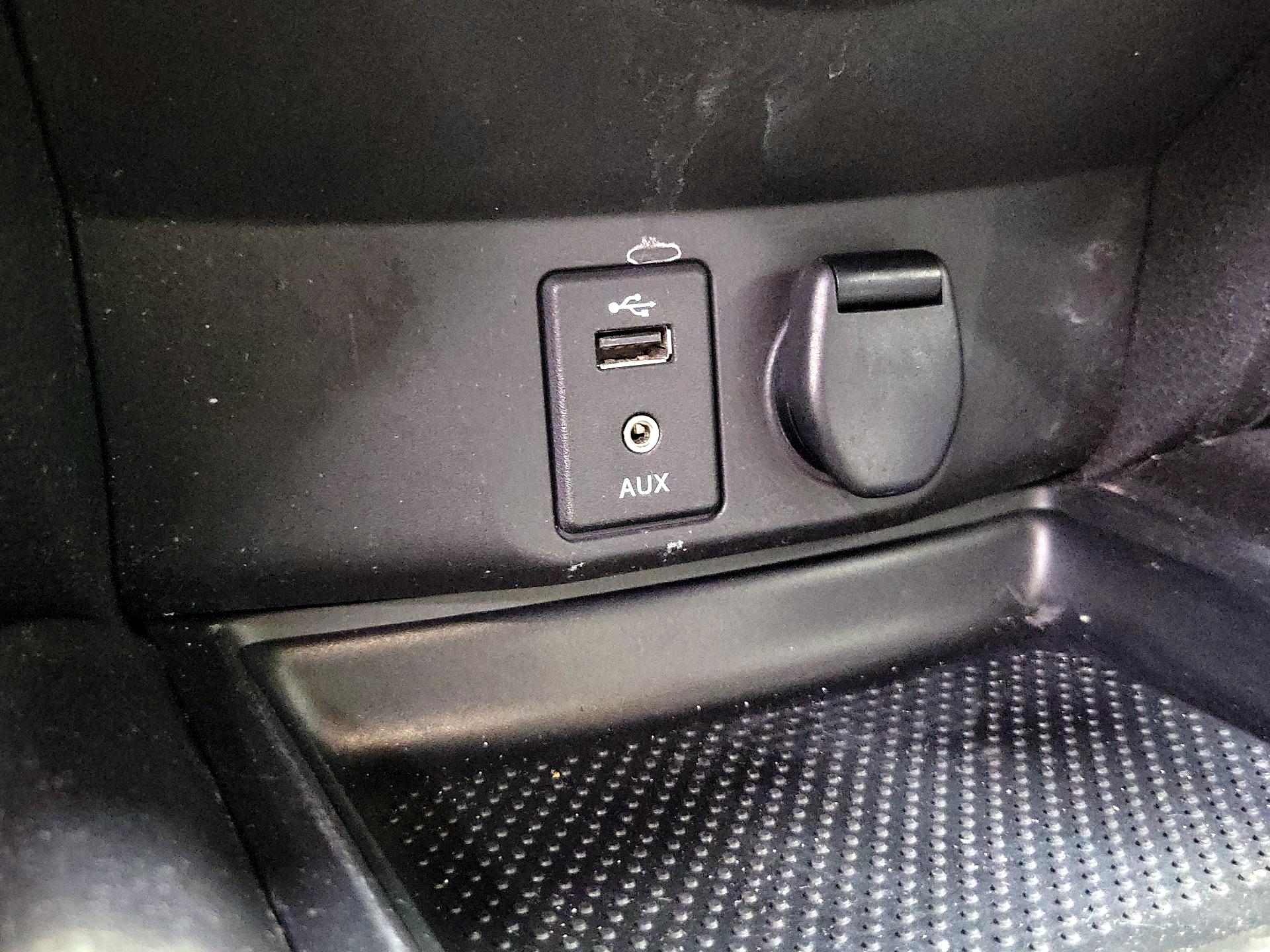 Thumbnail: 2014 Nissan Rogue - 19
