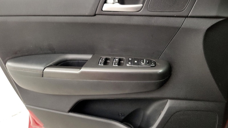 2018 Kia Sportage LX 12