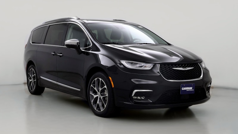 2021 Chrysler Pacifica Limited Hero Image