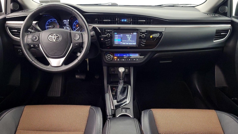 2015 Toyota Corolla S 9