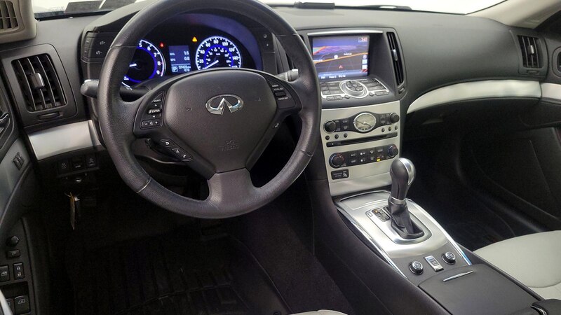 2015 INFINITI Q60  9