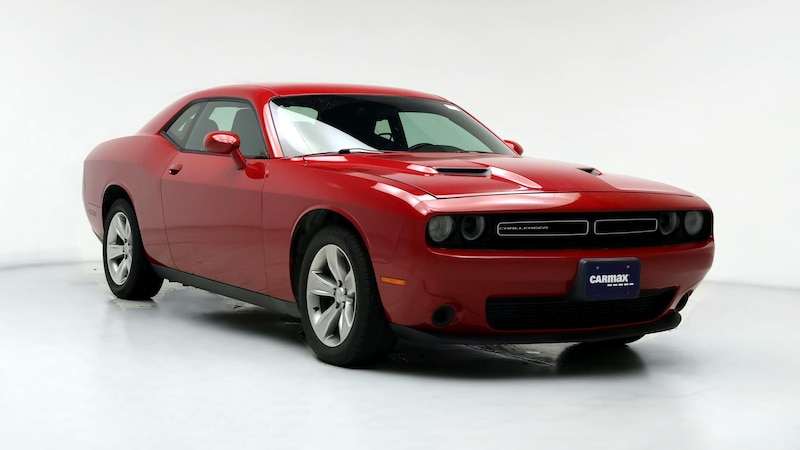 2015 Dodge Challenger SXT Hero Image