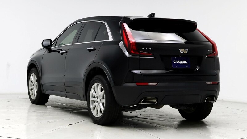 2021 Cadillac XT4 Luxury 2