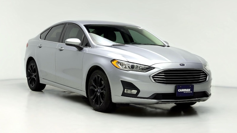 2020 Ford Fusion SE Hero Image