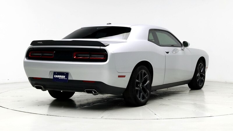 2022 Dodge Challenger SXT 8