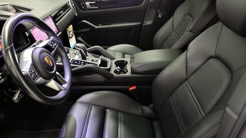 2020 Porsche Cayenne Coupe 11
