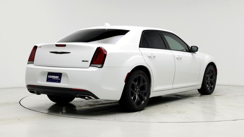 2020 Chrysler 300 Touring 8