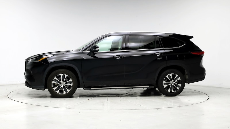 2021 Toyota Highlander XLE 3