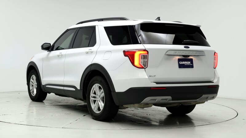 2022 Ford Explorer XLT 2