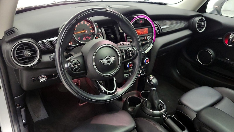 2014 MINI Cooper Hardtop S 9