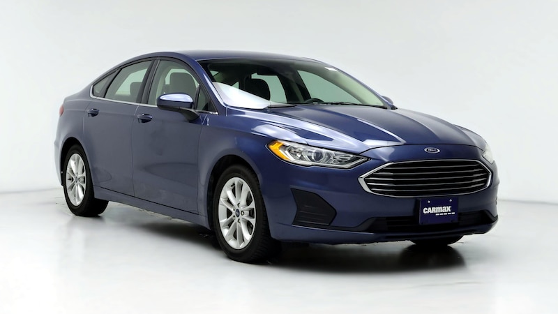 2019 Ford Fusion SE Hero Image