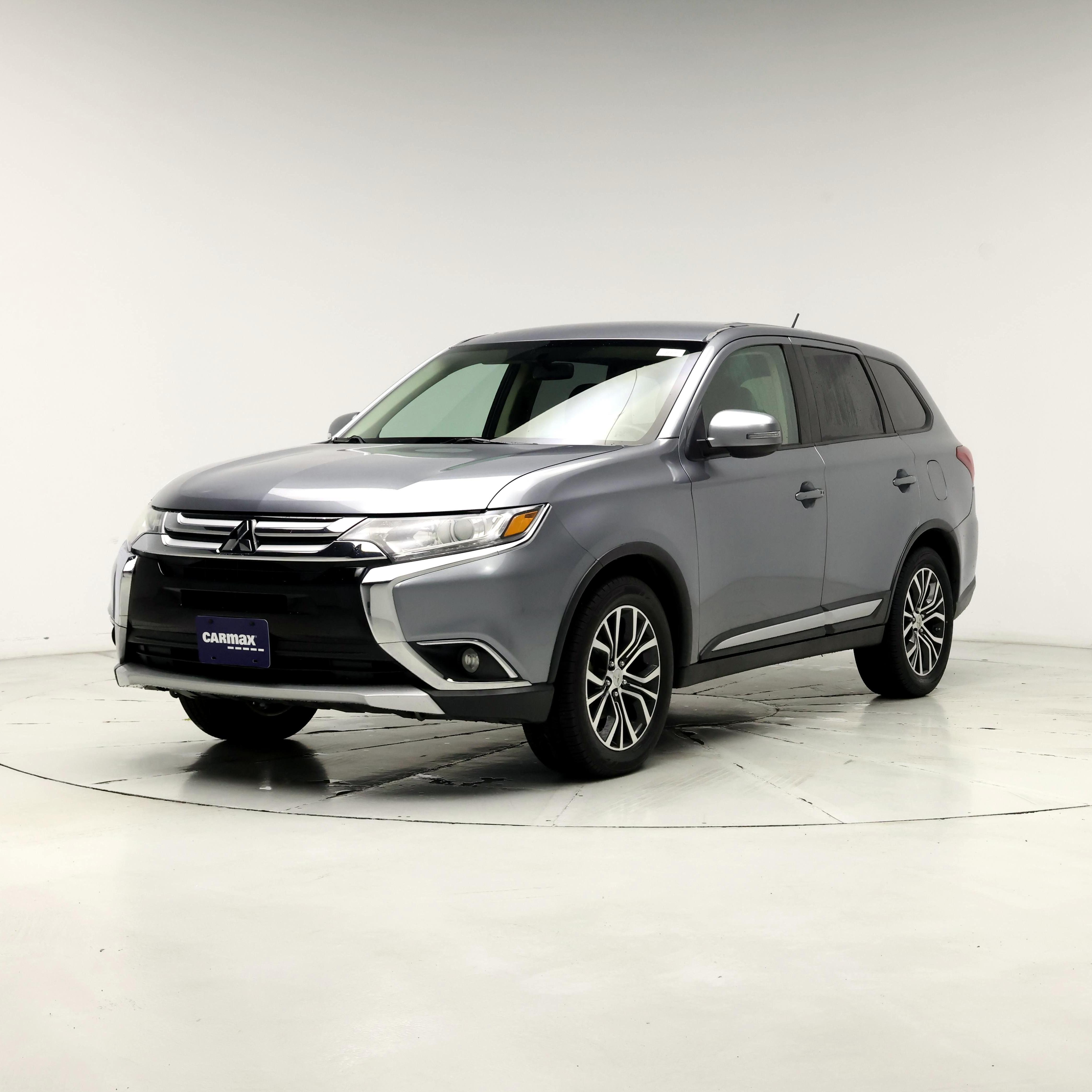 Thumbnail: 2016 Mitsubishi Outlander - 4