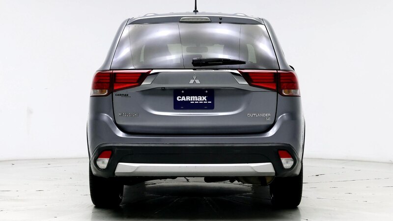 2016 Mitsubishi Outlander SE 6